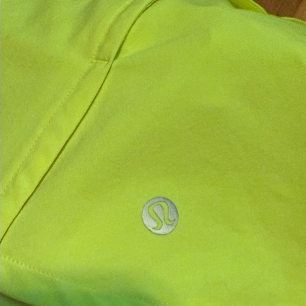 lululemon speed ups Mid rise 4” inseam highlighter yellow size 4 - Picture 7 of 8